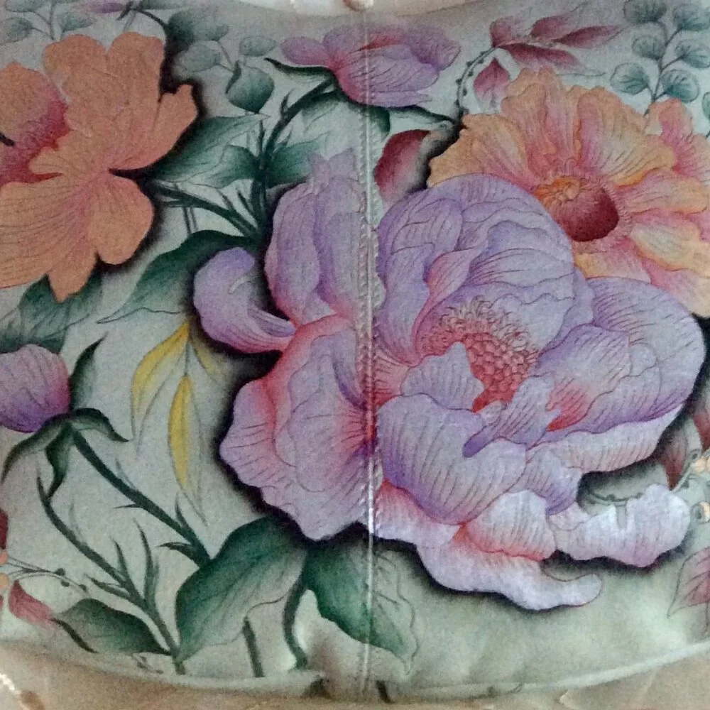 Brand New Gorgeous Anuschka Genuine Leather Hobo in Bel Fiori design - Picture 5 of 11